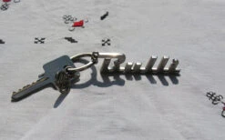 VW Collection Bulli Schriftzug Schlüsselanhänger -Campingkochgeschirr Geschäft 386209 2838314