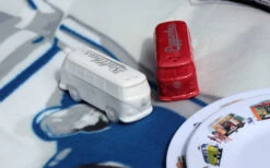 VW Collection T1 Bus Salz & Pfefferstreuer Schwarz / Weiß -Campingkochgeschirr Geschäft 410756 2980265