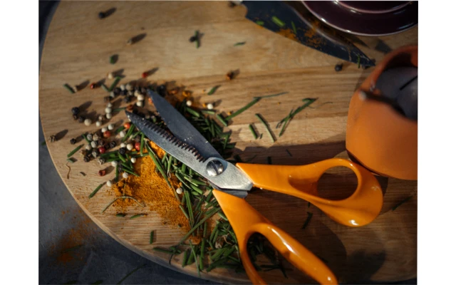 Fiskars Classic Papierschere 17 Cm 6 Fiskars Classic Papierschere 17 Cm – Bild 4